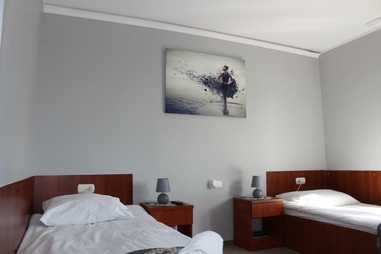 Restauracja Hotel Kassandra Września Eksteriør bilde
